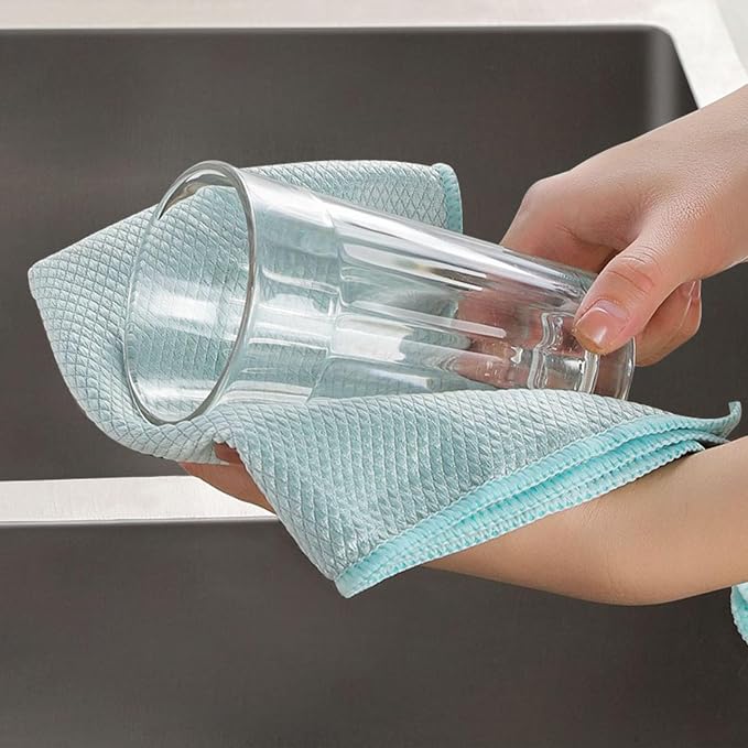 Microfiber Glass Cleaning Cloth, 10 Multi-Functional Reusable Lint Free Cloths - Image 3